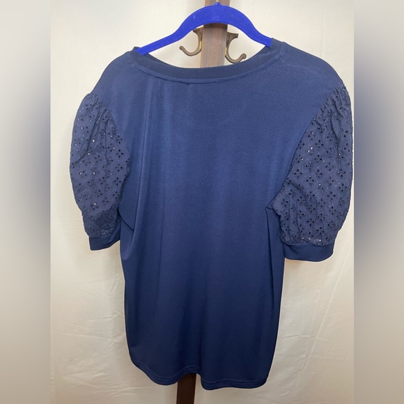 Flower & Feather Navy blue shirt | Size Large - Picture 2 of 5